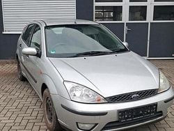 Silber Gebraucht 2001 Ford Focus Kleinwagen | 750 € (Superpreis)