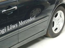 Blau Gebraucht 2001 Mercedes E240 Avantgarde Limousine | 18.500 €