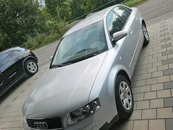 Silber Gebraucht 2001 Audi A4 Limousine | 2.200 € (Fairer Preis)