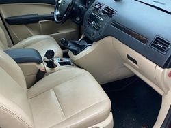 Rot Gebraucht 2004 Ford C-MAX Van / Kleinbus | 1.700 € (Fairer Preis)