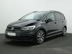 Schwarz Gebraucht 2024 VW Touran Highline Van / Kleinbus | 39.589 € (Teuer)