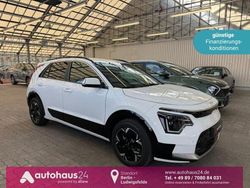 Weiß Gebraucht 2023 Kia e-Niro Spirit SUV | 27.990 € (Fairer Preis)