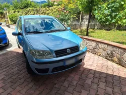 Blau Gebraucht 2003 Fiat Punto Active Kleinwagen | 2.100 € (Etwas zu teuer)