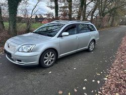 Silber Gebraucht 2005 Toyota Avensis Kombi | 1.400 € (Superpreis)
