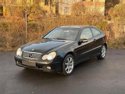 Schwarz Gebraucht 2004 Mercedes C230 Coupé | 2.200 € (Guter Preis)
