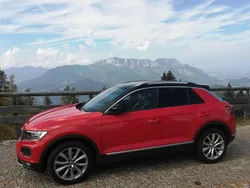 Rot Gebraucht 2018 VW T-Roc Sportline SUV | 16.300 € (Guter Preis)
