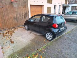 Schwarz Gebraucht 2006 Toyota Aygo Kleinwagen | 1.200 € (Fairer Preis)