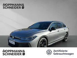 Grau Gebraucht 2024 VW Passat R-line Kombi | 43.910 € (Fairer Preis)