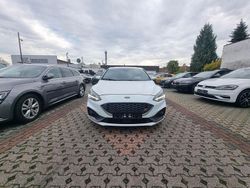 Weiß Gebraucht 2021 Ford Focus ST Limousine | 19.998 € (Superpreis)