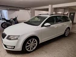 Weiß Gebraucht 2016 Skoda Octavia Style Kombi | 10.990 € (Fairer Preis)