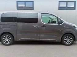 Grau Gebraucht 2018 Toyota Proace Team Van | 31.500 € (Fairer Preis)