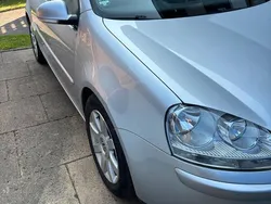 Silber Gebraucht 2004 VW Golf V Kleinwagen | 3.333 € (Etwas zu teuer)