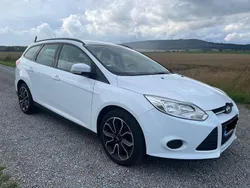 Weiß Gebraucht 2011 Ford Focus Kombi | 4.249 € (Guter Preis)