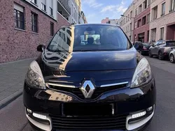 Gebraucht 2015 Renault Scénic III LIMITED Van / Kleinbus | 6.499 € (Fairer Preis)