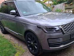 Grau Gebraucht 2020 Land Rover Range Rover SUV | 62.700 € (Etwas zu teuer)