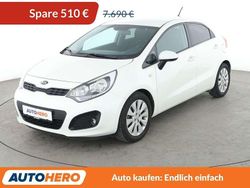Clear white Gebraucht 2015 Kia Rio FIFA World Cup Edition Limousine | 7.180 € (Etwas zu teuer)