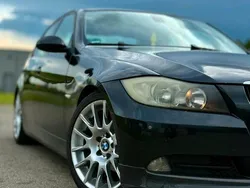 Schwarz Gebraucht 2006 BMW 320 Limousine | 3.500 €