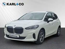 Weiß Gebraucht 2024 BMW 218 Active Tourer Luxury Line Van / Kleinbus | 28.498 € (Superpreis)