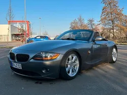 Grau Gebraucht 2003 BMW Z4 Cabrio | 6.800 € (Guter Preis)