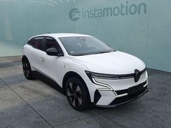 Weiß Gebraucht 2022 Renault Megane E-Tech Equilibre | 27.688 € (Guter Preis)