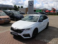 Weiß Gebraucht 2024 Skoda Octavia RS Kombi | 35.990 € (Fairer Preis)