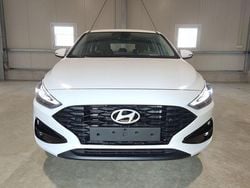 Atlasweiß Gebraucht 2024 Hyundai i30 Comfort Kombi | 22.390 € (Superpreis)