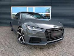 Grau Gebraucht 2016 Audi TT RS Coupé | 23.500 €