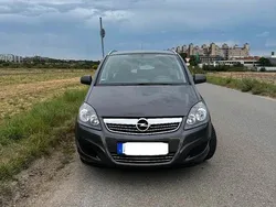 Grau Gebraucht 2012 Opel Zafira Van / Kleinbus | 4.500 € (Fairer Preis)