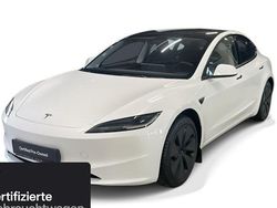 Weiß Gebraucht 2023 Tesla Model 3 Standard Range Limousine | 34.900 € (Etwas zu teuer)