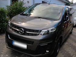Grau Gebraucht 2022 Opel Zafira Life Van / Kleinbus | 28.999 € (Guter Preis)
