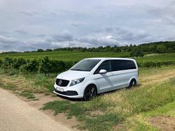 Weiß Gebraucht 2022 Mercedes V220 Van / Kleinbus | 48.000 € (Teuer)