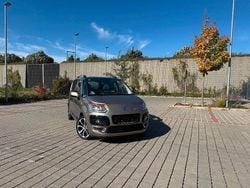 Beige Gebraucht 2010 Citroën C3 Picasso Exclusive Van / Kleinbus | 6.789 € (Etwas zu teuer)