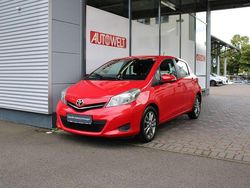 Rot Gebraucht 2014 Toyota Yaris Edition Limousine | 6.990 € (Fairer Preis)
