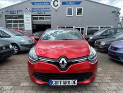 Rot Gebraucht 2014 Renault Clio IV Dynamique Limousine | 10.490 € (Fairer Preis)