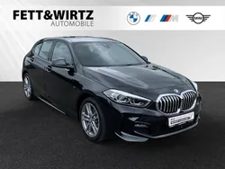Saphirschwarz metallic Gebraucht 2024 BMW 118 M Sport Kleinwagen | 29.490 € (Fairer Preis)