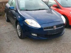 Blau Gebraucht 2009 Fiat Bravo Kleinwagen | 5.190 € (Teuer)