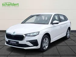 Candyweiß (weiß) Gebraucht 2025 Skoda Scala Kleinwagen | 18.960 € (Guter Preis)