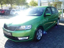 Grün Gebraucht 2017 Skoda Rapid Ambition Kombi | 11.900 € (Fairer Preis)