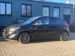 Schwarz Gebraucht 2014 Hyundai i20 Kleinwagen | 5.999 € (Fairer Preis)