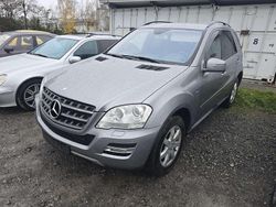 Grau Gebraucht 2010 Mercedes ML300 SUV | 12.950 € (Fairer Preis)