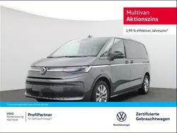 Grau Gebraucht 2025 VW Multivan Style Van / Kleinbus | 59.740 € (Etwas zu teuer)