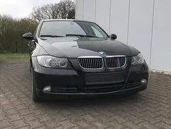 Schwarz Gebraucht 2006 BMW 325 Limousine | 4.890 €