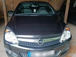 Schwarz Gebraucht 2007 Opel Astra Cabriolet Cabrio | 3.999 € (Teuer)