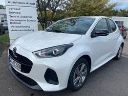 Weiß Gebraucht 2025 Mazda 2 Exclusive-Line Limousine | 24.590 € (Fairer Preis)