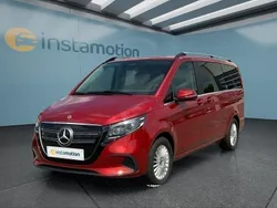 Rot Gebraucht 2024 Mercedes EQV300 Van / Kleinbus | 53.199 € (Etwas zu teuer)