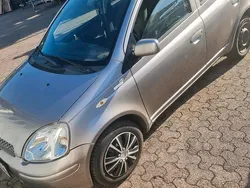 Gold Gebraucht 2005 Toyota Yaris Kleinwagen | 1.700 € (Fairer Preis)
