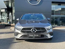 Grau Gebraucht 2023 Mercedes A180 Progressive Kleinwagen | 31.490 € (Etwas zu teuer)