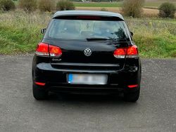 Schwarz Gebraucht 2011 VW Golf VI Limousine | 5.800 €
