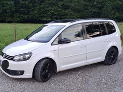 Weiß Gebraucht 2012 VW Touran Match Van / Kleinbus | 8.600 € (Fairer Preis)