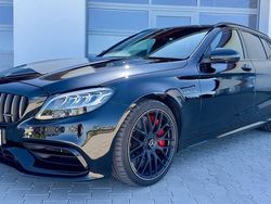 Obsidianschwarz metalliclack Gebraucht 2020 Mercedes C63 AMG AMG Kombi | 55.990 € (Etwas zu teuer)